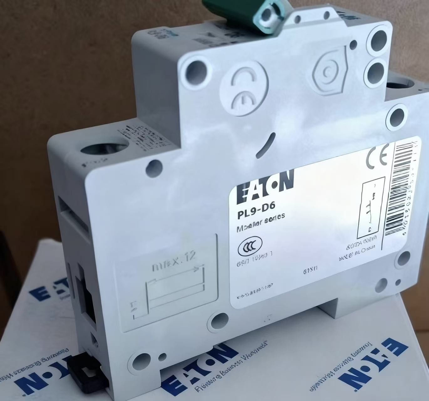 EATON伊頓刀片、玻璃管式斷路器和二極管CB185P-100